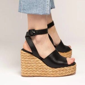 Paloma Barcelo Suria Black Wedge sandal . New Never worn. Napa leather Spain